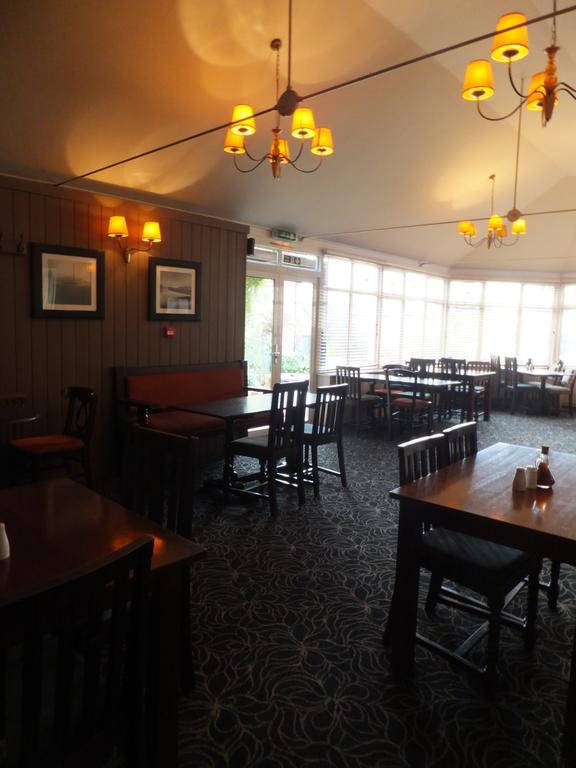 فندق The Red Lion, Stretham المظهر الخارجي الصورة