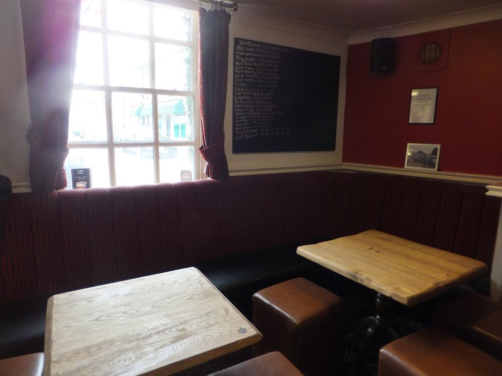 فندق The Red Lion, Stretham المظهر الخارجي الصورة